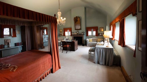 Lady Churchill's bedroom, with its fourposter bed, Chartwell, Kent